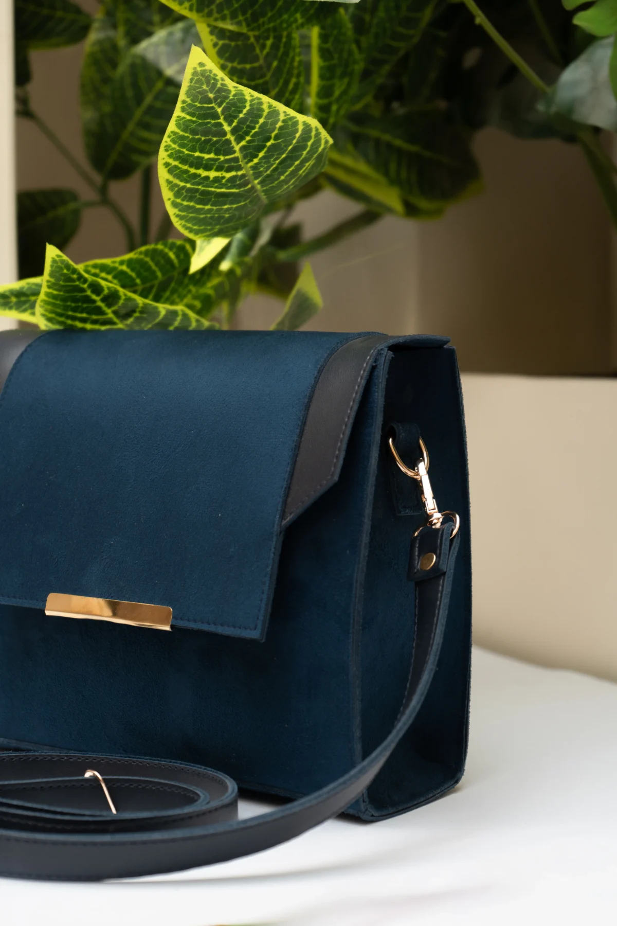 Modern Blue Leather Bag - Image 4